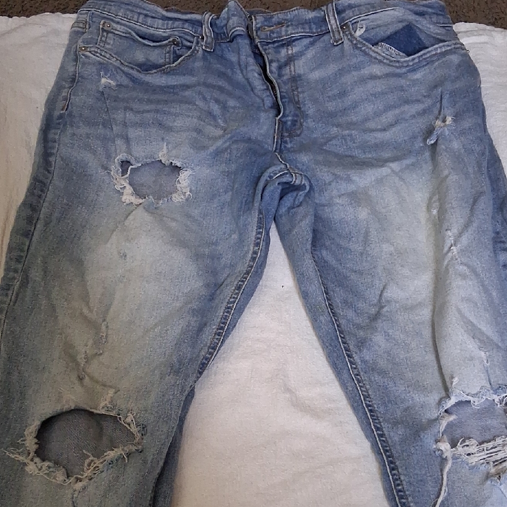 Men's Distressed Blue Jeans